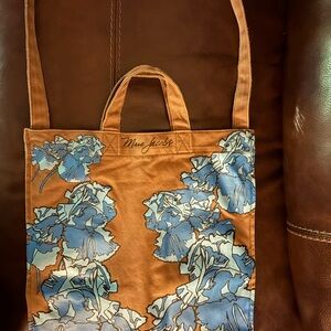 Marc Jacobs Tote
Rare Canvas Floral Flower Print Tote Shoulder Bag